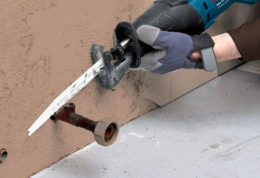 Utiliser scie sabre