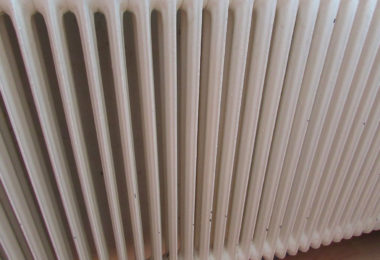Peindre un radiateur en fonte